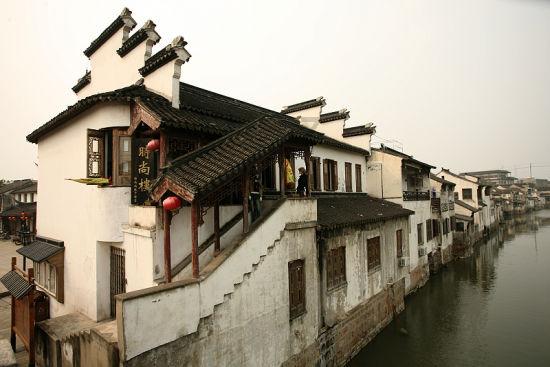 英菲尼迪退华传闻再起,日系豪华只剩“独苗”?